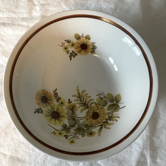 Vintage 1970s Floral Stoneware Bowls set of 3 - Picture 3 of 4